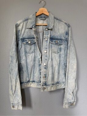 GAP Large TALL Light Blue Washed Denim Jacket